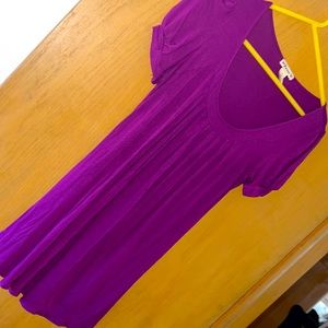 Woman’s Purple Short-sleeved Top SIZE: Medium